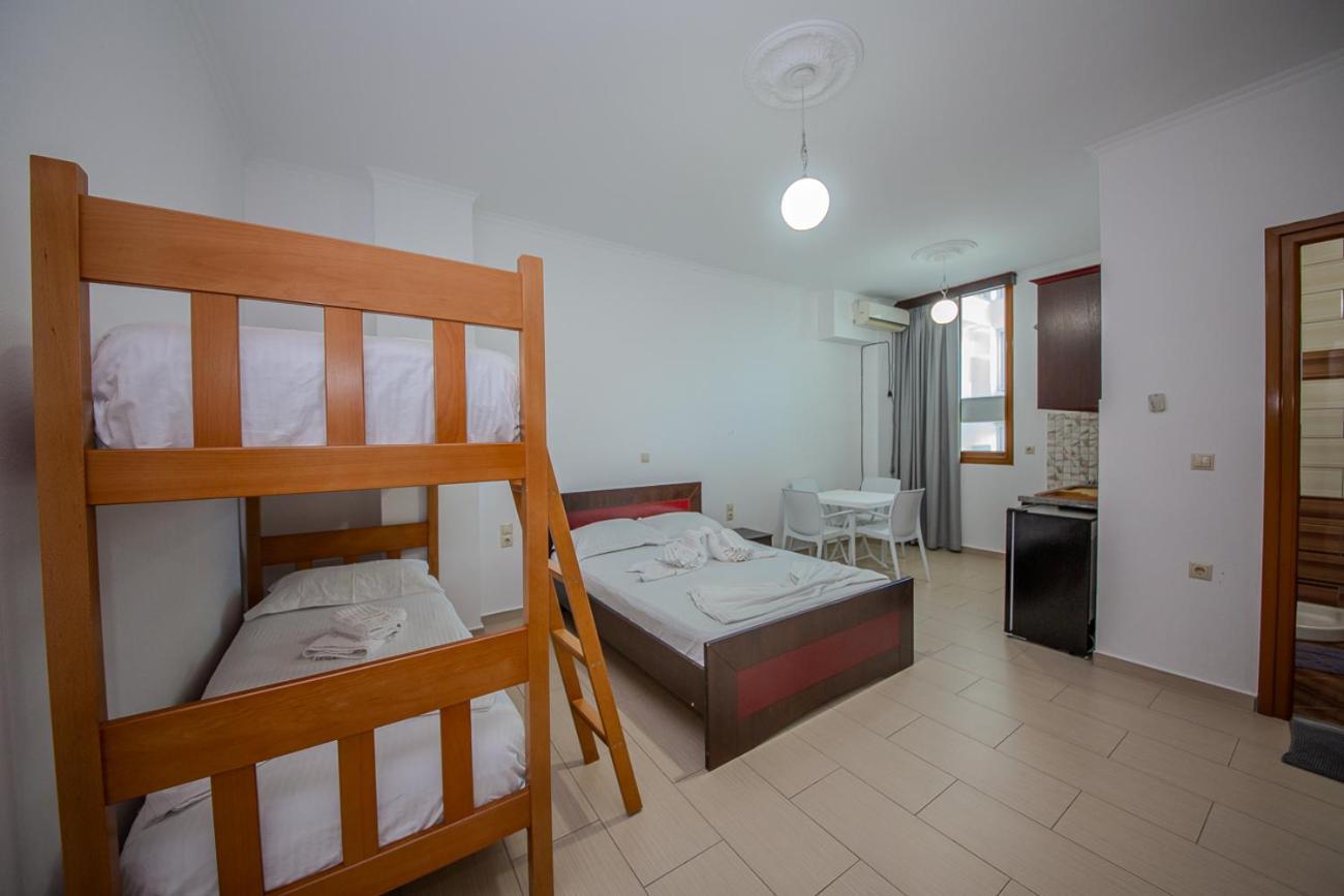 كساميل Hotel Landi المظهر الخارجي الصورة