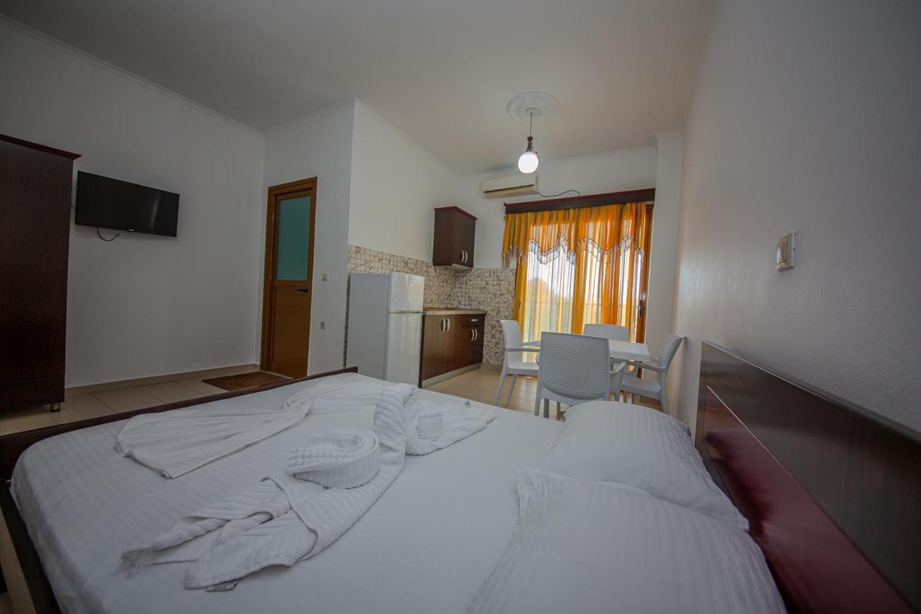 كساميل Hotel Landi المظهر الخارجي الصورة