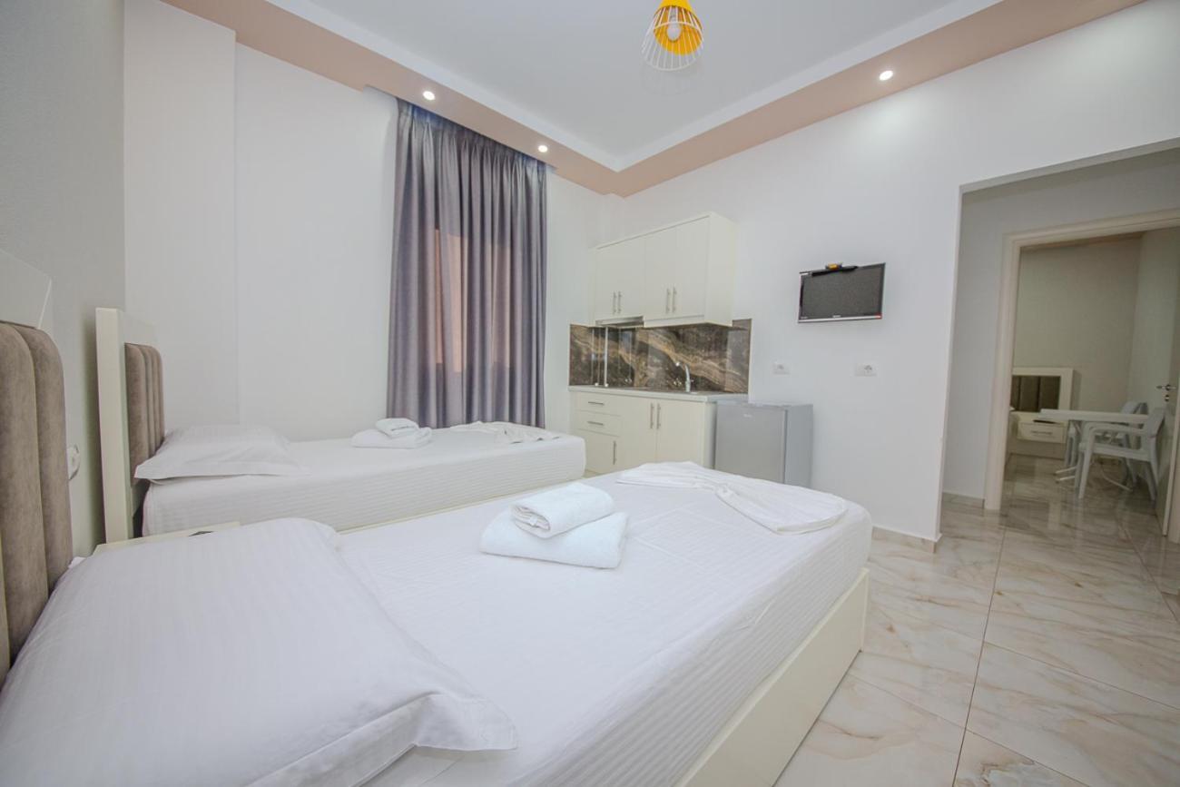 كساميل Hotel Landi المظهر الخارجي الصورة
