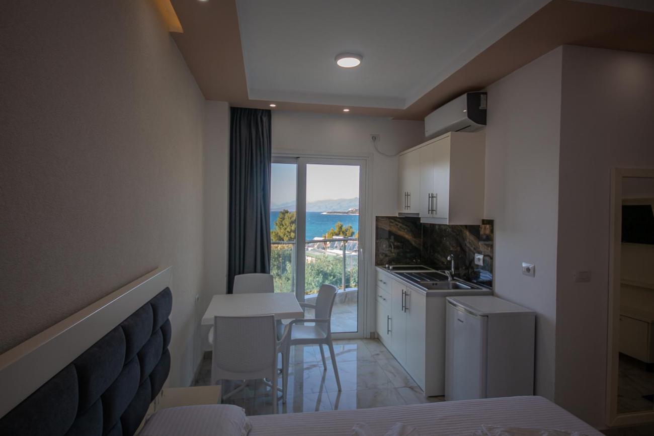 كساميل Hotel Landi المظهر الخارجي الصورة